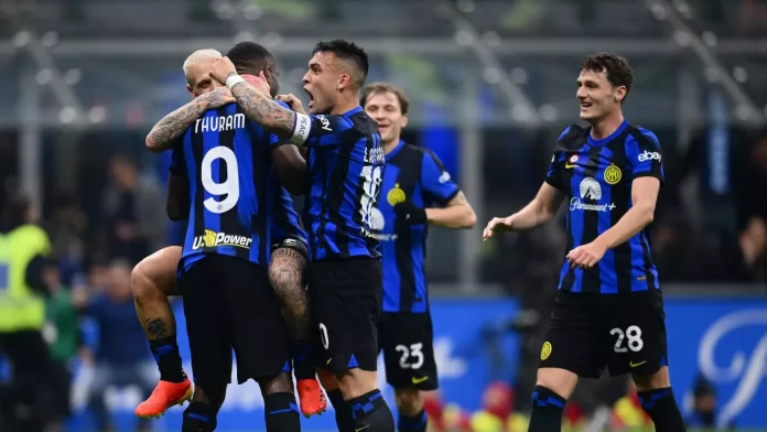 Pemain Inter Milan merayakan gol bunuh diri yang dicetak oleh pemain Juventus Federico Gatti (tidak digambarkan) selama pertandingan Serie A TIM antara Inter Milan dan Juventus